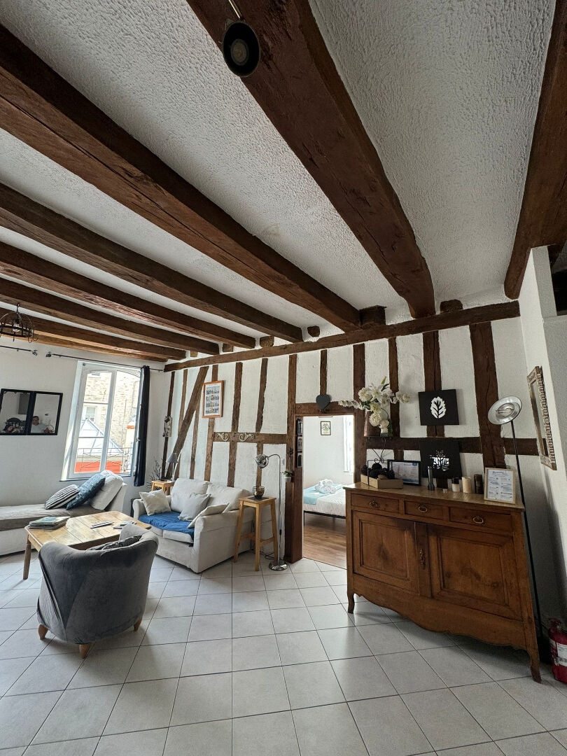 A VENDRE APPARTEMENT DE CHARME EN COEUR DE VILLE