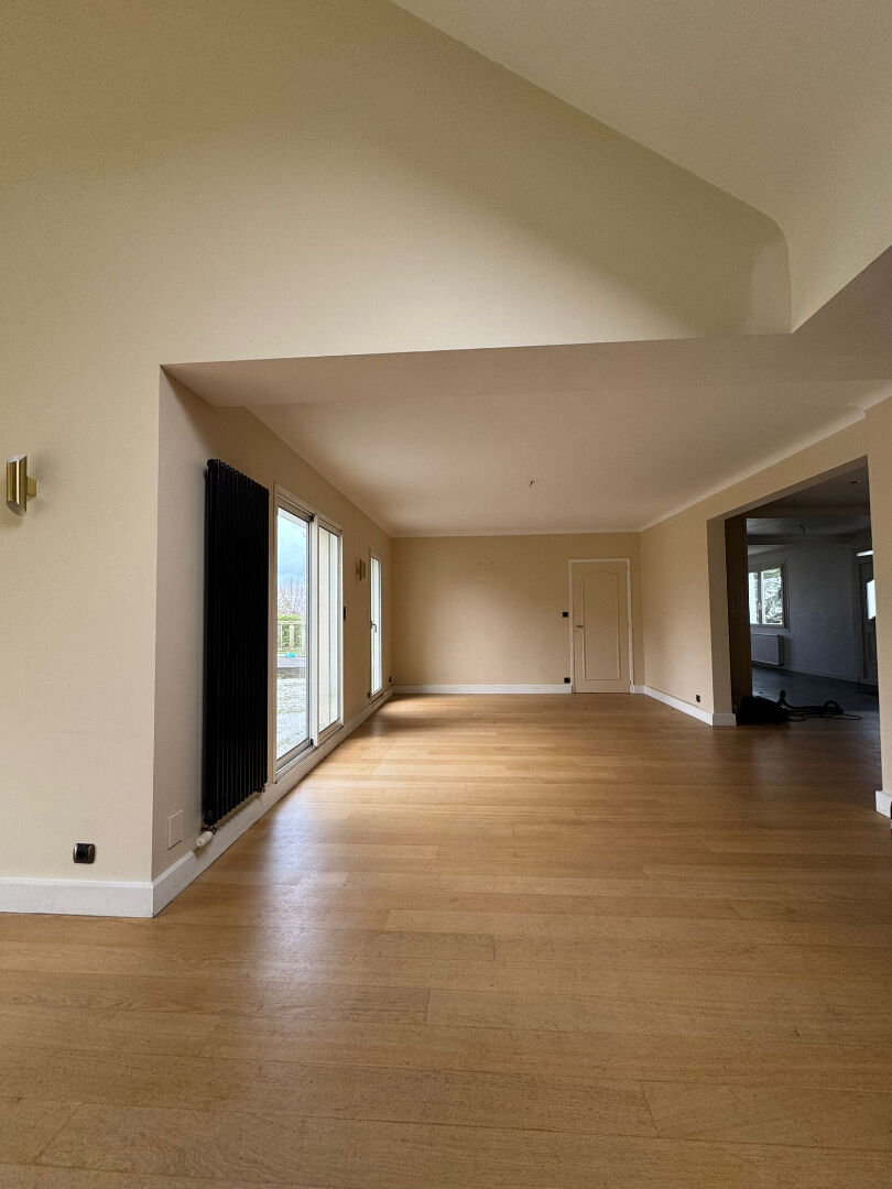 GRANDE MAISON FAMILIALE A VENDRE A PEAULE