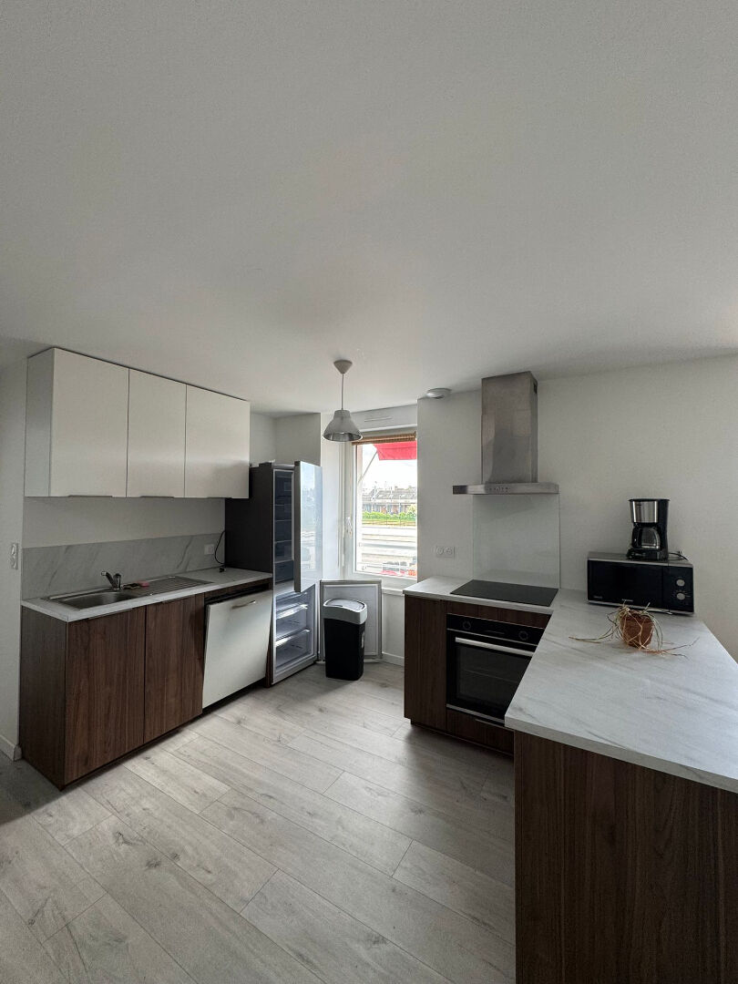 A LOUER SUPERBE T4 MEUBLE A VANNES