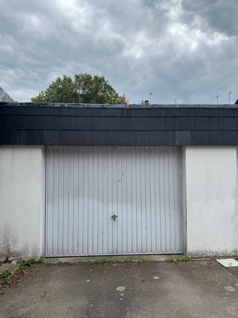 GARAGE SECURISE A VENDRE A VANNES