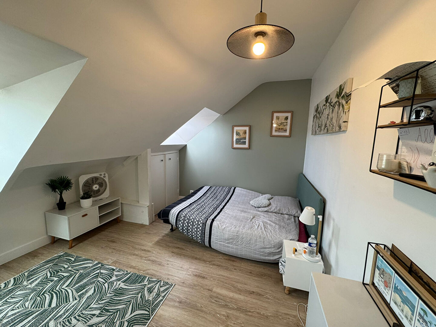 Joli studio meublé à louer – Plein centre de Vannes