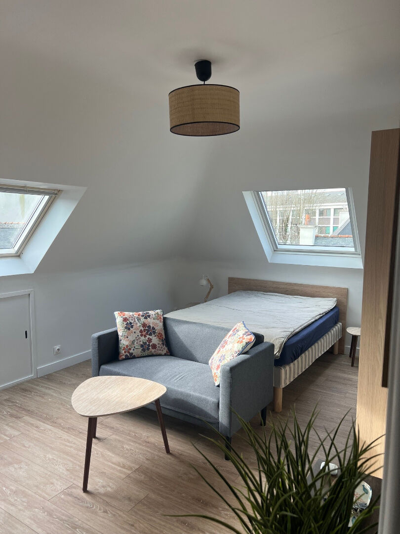 Studio entièrement rénové – Meublé à louer – Vannes
