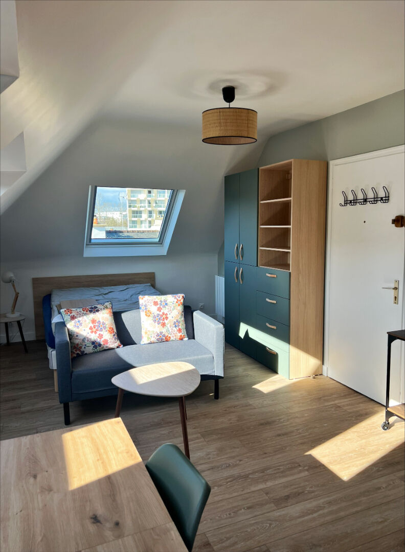 Studio entièrement rénové – Meublé à louer – Vannes